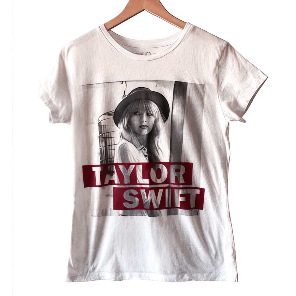 Taylor Swift 2013 Red Era Tee | Women’s M | Official Merch